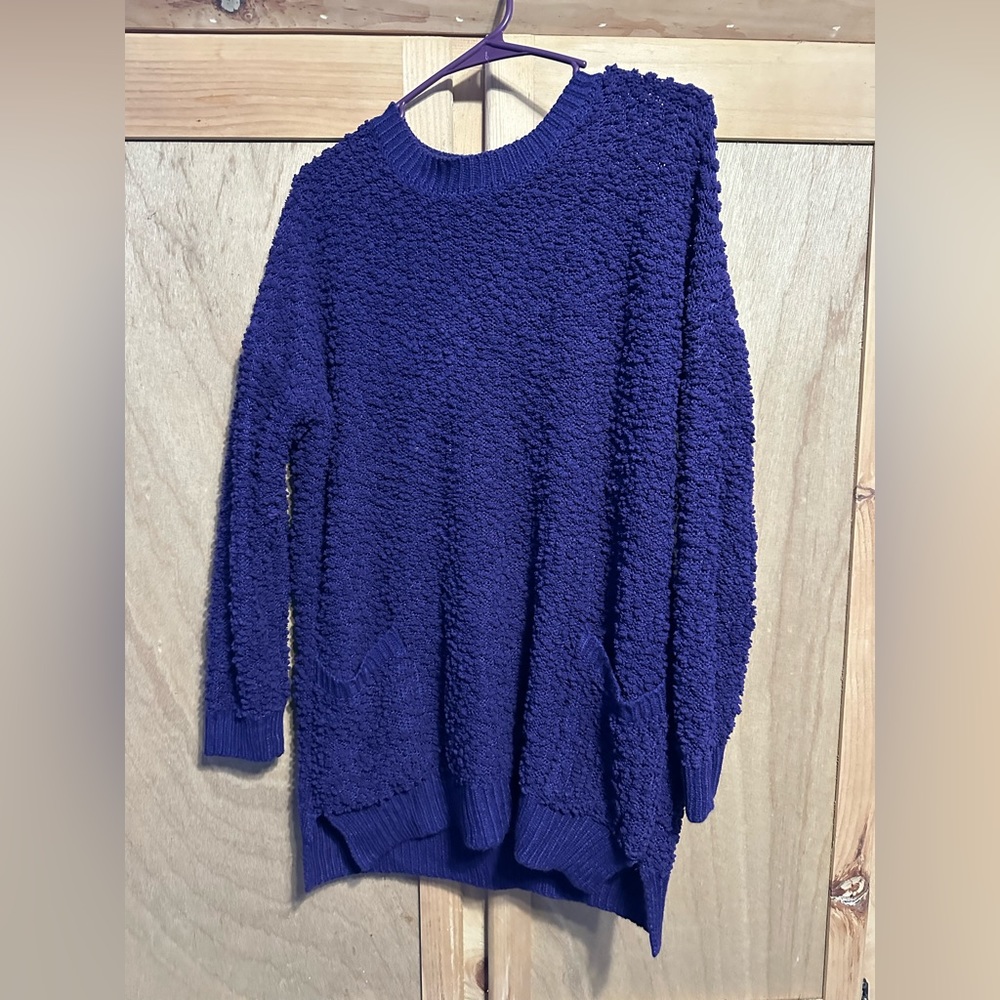 Purple long sleeve sweater with pockets